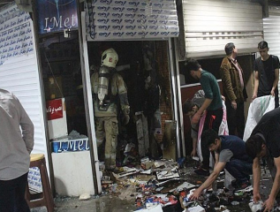 طبقه ششم پاساژ علاءالدین دچار آتش‌سوزی شد ... 