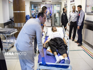 مصدومان زلزله غرب کشور عصر دوشنبه ۲۲ آبان به تهران منتقل و 32 نفر از این مصدومان در بیمارستان امام خمینی(ره) بستری شدند. همچنین تا اواخر امشب نیز حدود 120 مصدوم دیگر به تهران منتقل می‌شوند. ... 